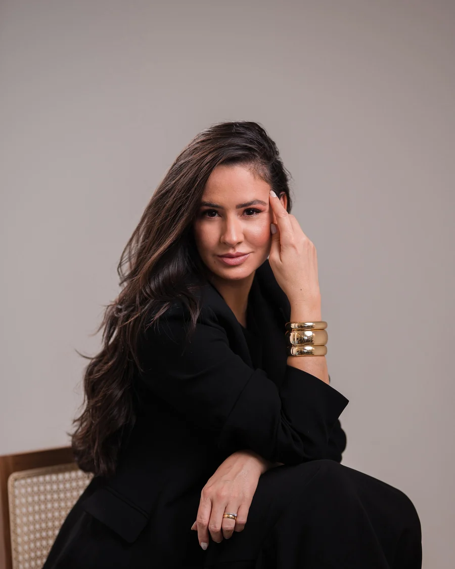 Dra. Andressa Queiroz